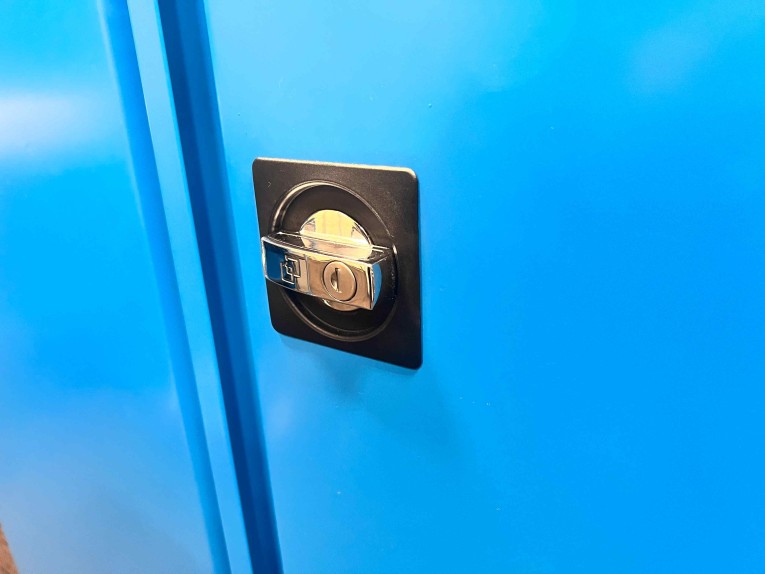 Шкаф инструментальный TNC 101.4B.4S купить в Омске Шкаф инструментальный TNC 101.4B.4S купить в Омске