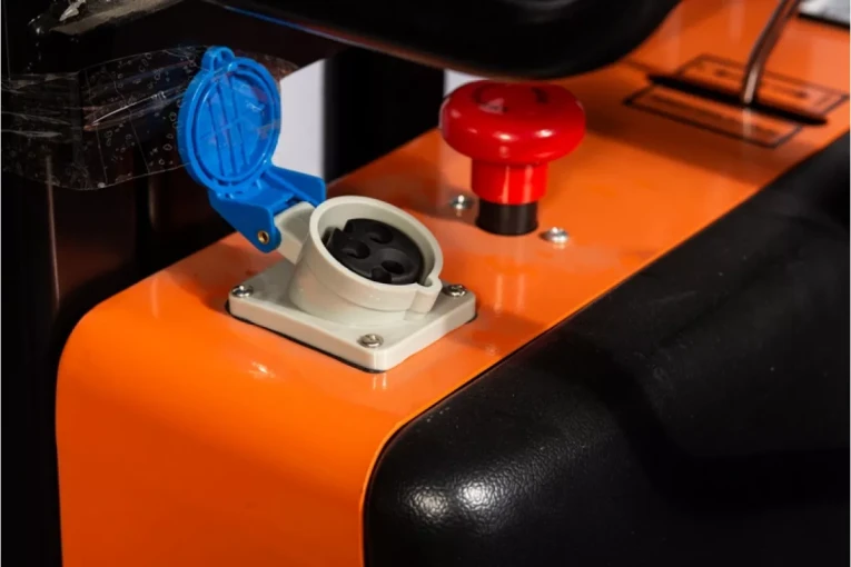 Штабелер с электроподъемом 1 т - 3 м Вилы: 1100 , Гелевая АКБ, SPN1030 SIBLINE купить в Омске Штабелер с электроподъемом 1 т - 3 м Вилы: 1100 , Гелевая АКБ, SPN1030 SIBLINE купить в Омске