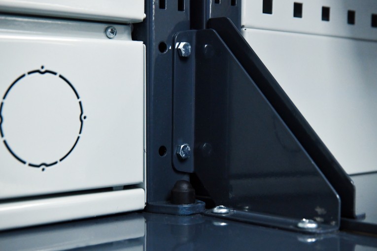 Верстак FBK 1551.13.3-1 купить в Омске Верстак FBK 1551.13.3-1 купить в Омске