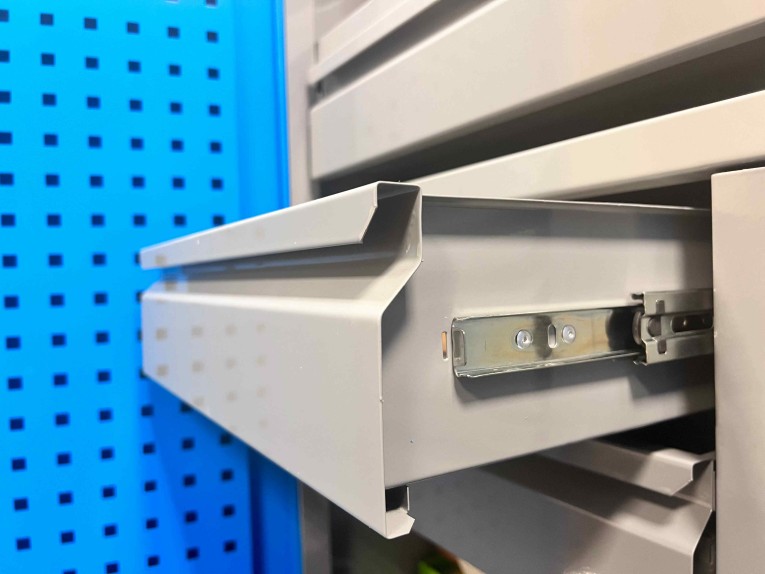 Шкаф инструментальный TNC 181.2B2.2S1 купить в Омске Шкаф инструментальный TNC 181.2B2.2S1 купить в Омске