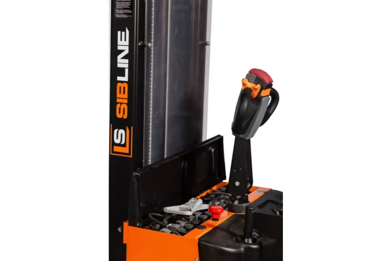 Штабелер электрический самоходный с платформой 1,5 т - 5,6 м Вилы: 1150 , АКБ Свинцово - кислотная, CL1556W SIBLINE купить в Омске Штабелер электрический самоходный с платформой 1,5 т - 5,6 м Вилы: 1150 , АКБ Свинцово - кислотная, CL1556W SIBLINE купить в Омске