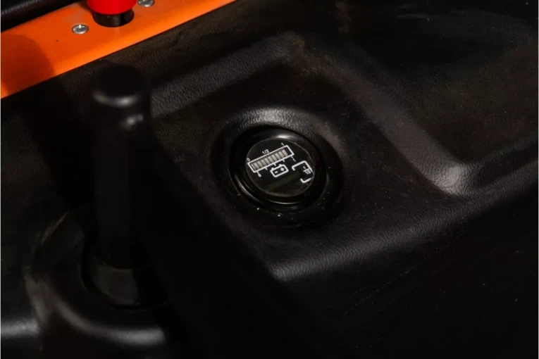 Штабелер электрический самоходный с платформой 1,5 т - 5,6 м Вилы: 1150 , АКБ Свинцово - кислотная, CL1556W SIBLINE купить в Омске Штабелер электрический самоходный с платформой 1,5 т - 5,6 м Вилы: 1150 , АКБ Свинцово - кислотная, CL1556W SIBLINE купить в Омске