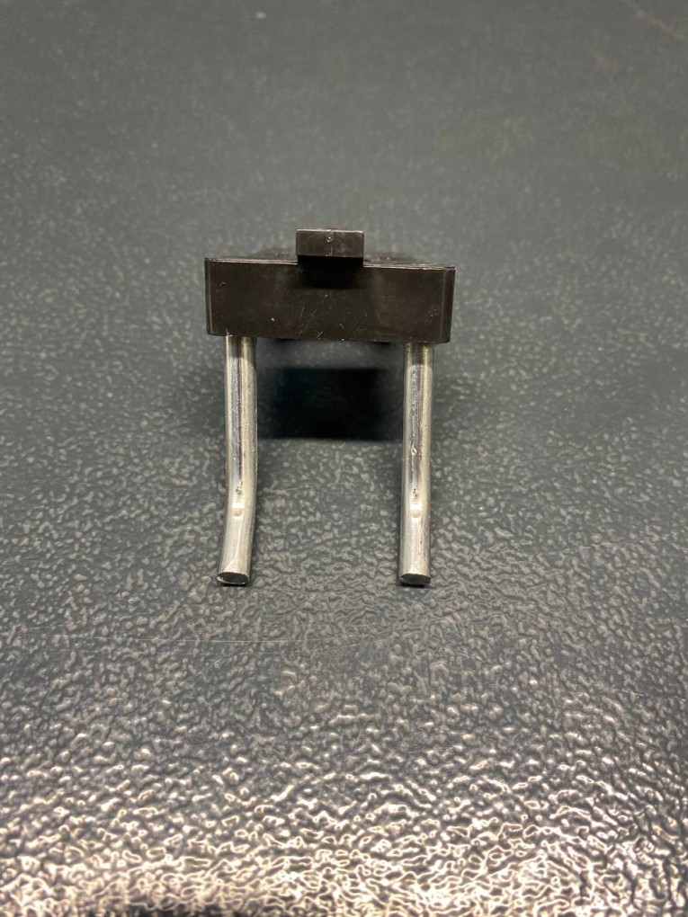 Крючок двойной 38 мм купить в Омске