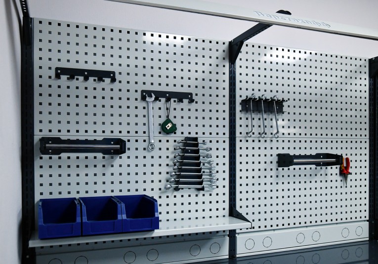 Верстак FBK 1551.16.3-1R купить в Омске Верстак FBK 1551.16.3-1R купить в Омске