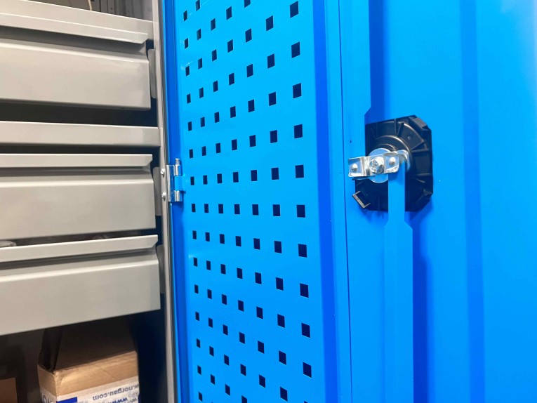 Шкаф инструментальный TNC 182.6S купить в Омске Шкаф инструментальный TNC 182.6S купить в Омске