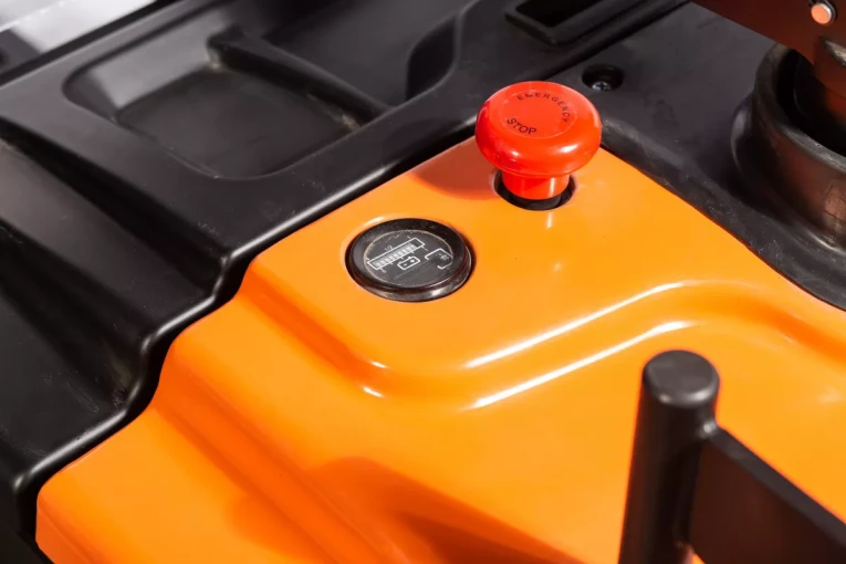 Штабелер электрический самоходный 1,6 т - 3 м Вилы: 1150 , АКБ Свинцово - кислотная, CL1630GA SIBLINE купить в Омске Штабелер электрический самоходный 1,6 т - 3 м Вилы: 1150 , АКБ Свинцово - кислотная, CL1630GA SIBLINE купить в Омске