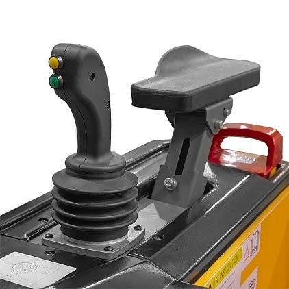 Штабелер самоходный с кабиной CDD15C (1500 кг; 6,5 м; li-ion 25,6В / 300Ач, PV, EPS) SMARTLIFT (SMART) купить в Омске Штабелер самоходный с кабиной CDD15C (1500 кг; 6,5 м; li-ion 25,6В / 300Ач, PV, EPS) SMARTLIFT (SMART) купить в Омске